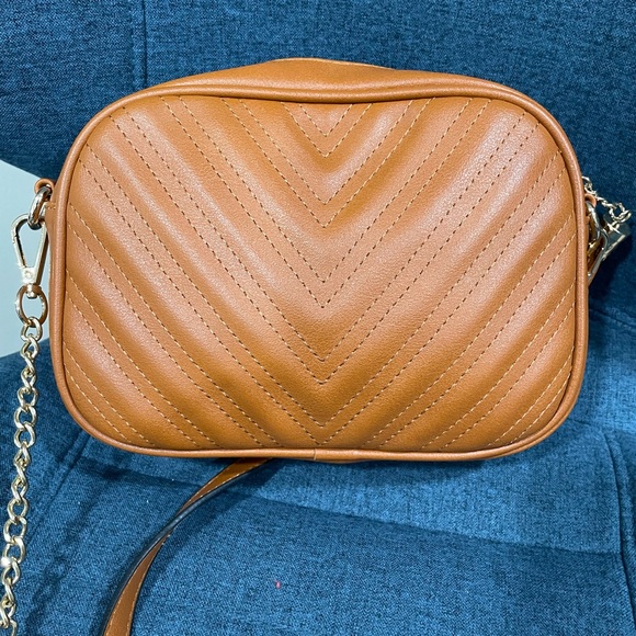 Lot of 9 Purses. New and like new - Picture 5 of 17